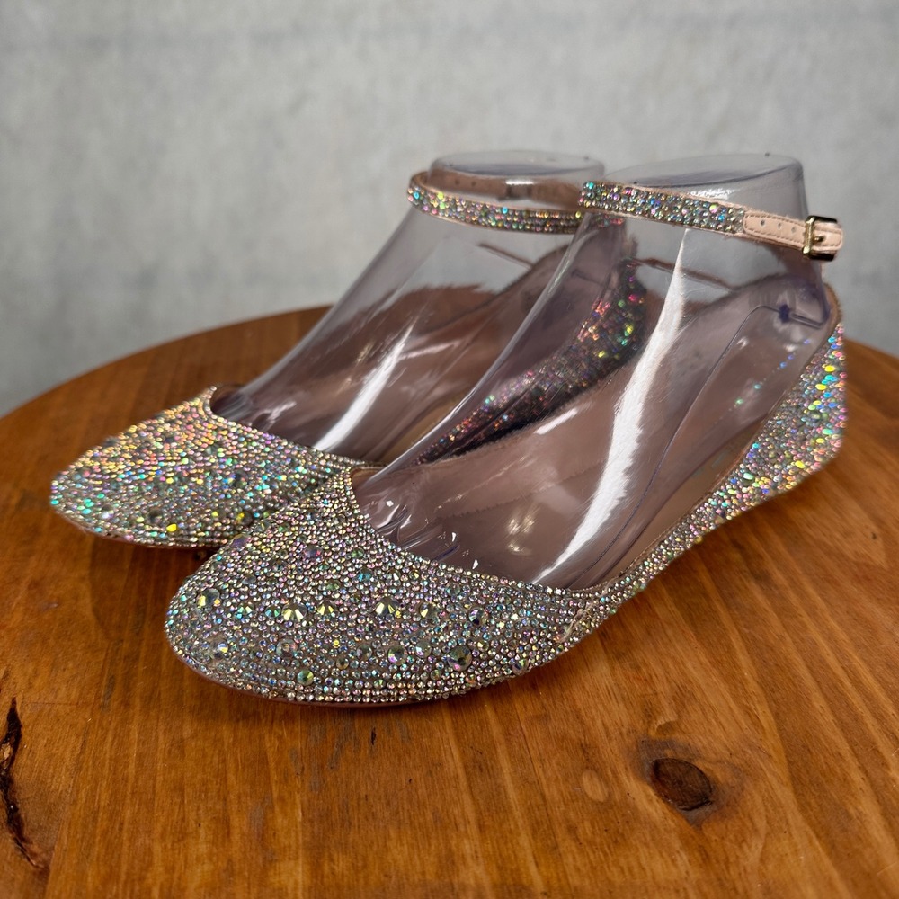 Betsey Johnson SB-ACE Flats Women 7M Champagne Rhinestone Good Crystal Ankle